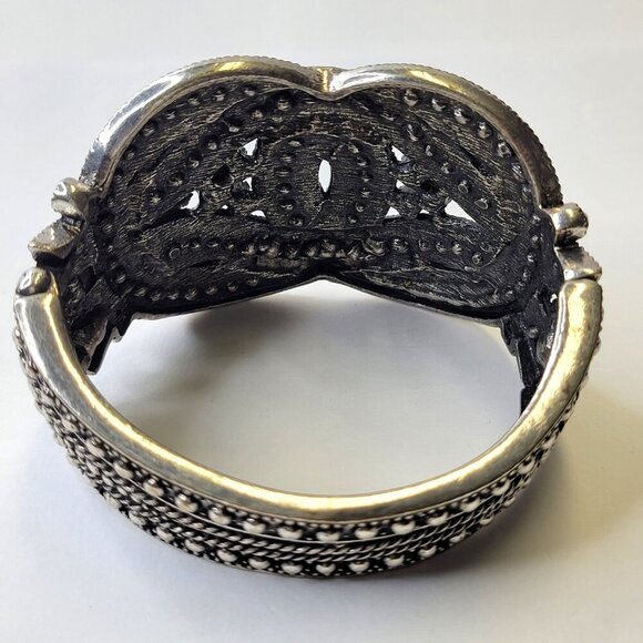 Crystal Cuff Bracelet - Picture 4 of 12